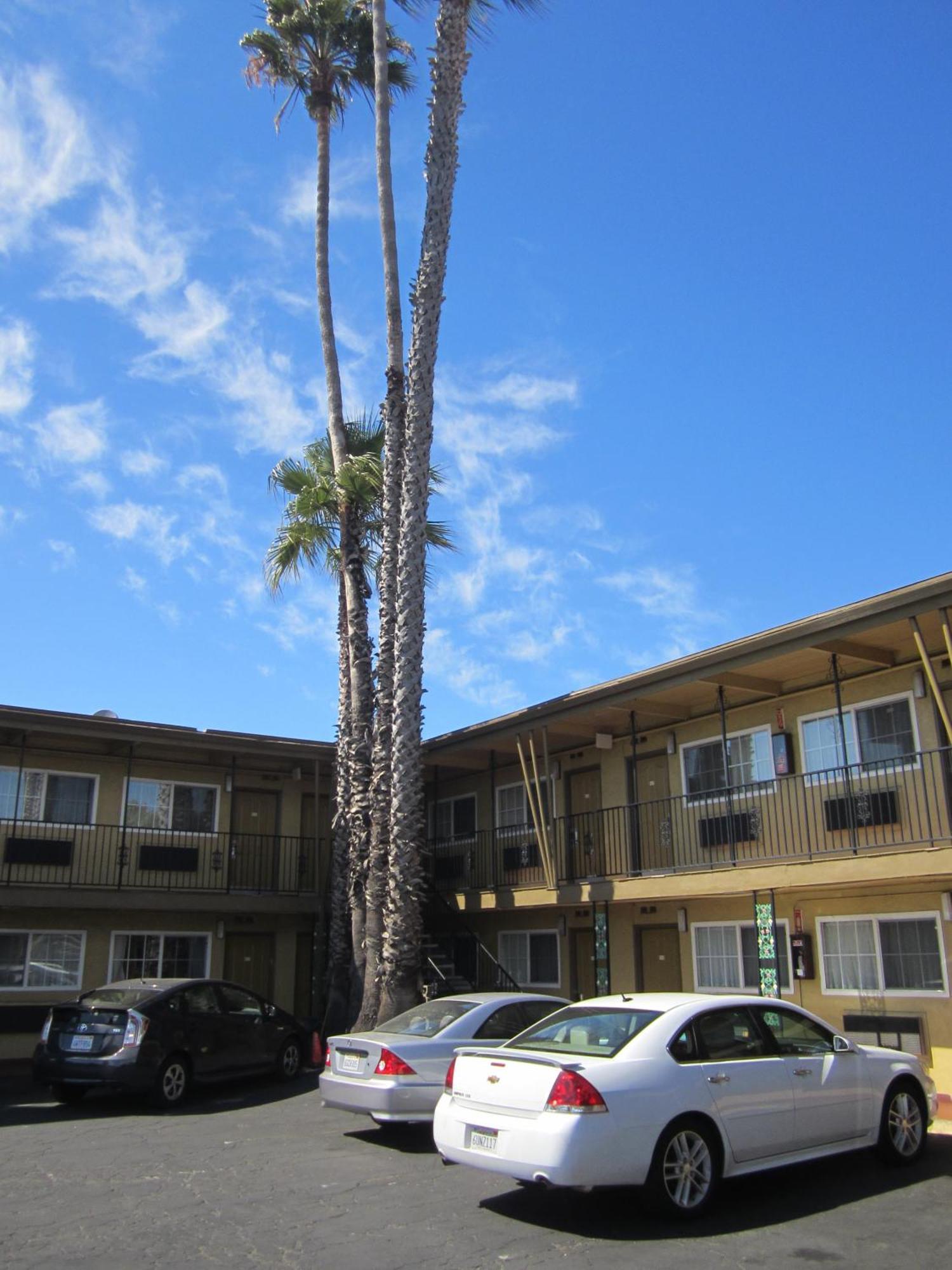 Civic Center Lodge / Lake Merritt Bart Oakland Exterior photo