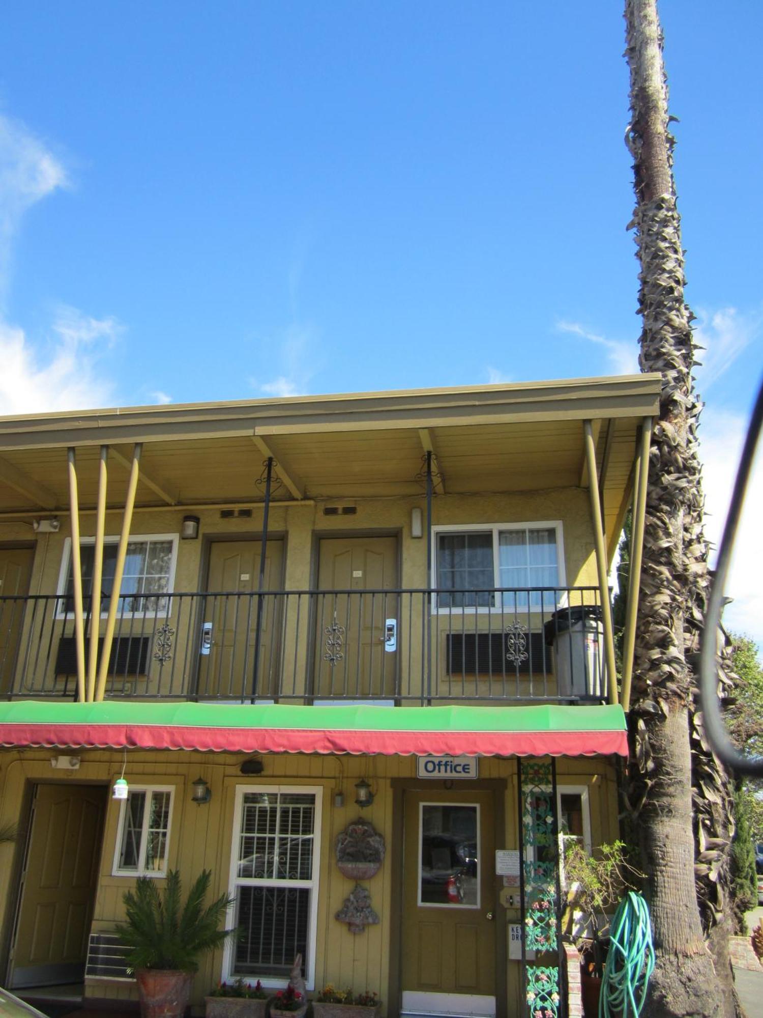 Civic Center Lodge / Lake Merritt Bart Oakland Exterior photo