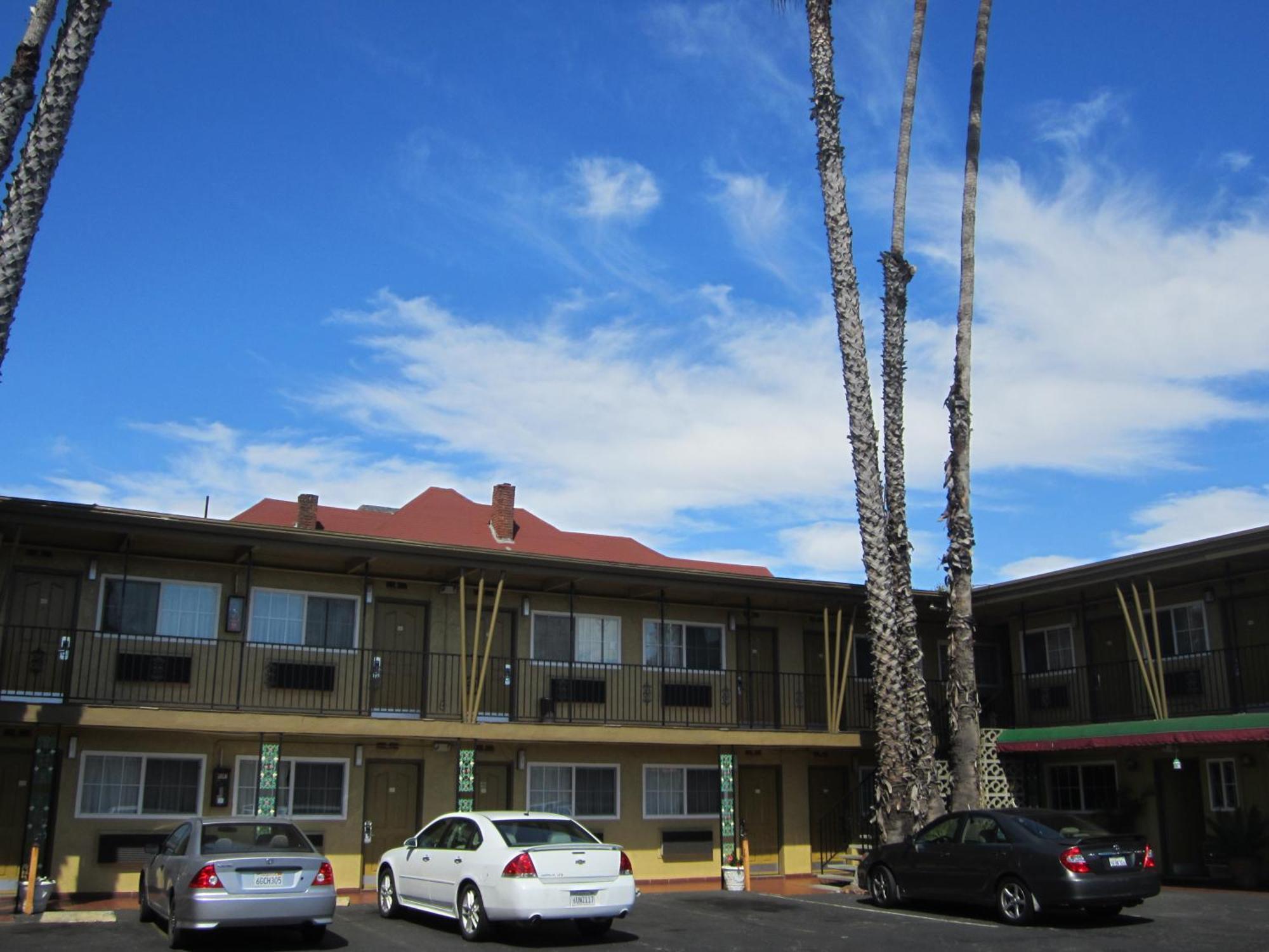 Civic Center Lodge / Lake Merritt Bart Oakland Exterior photo