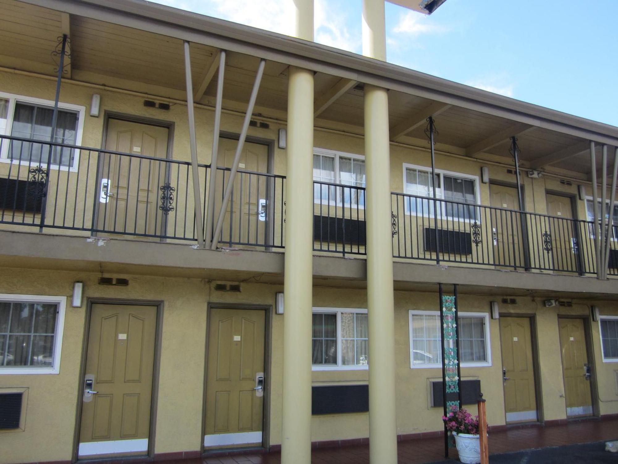 Civic Center Lodge / Lake Merritt Bart Oakland Exterior photo